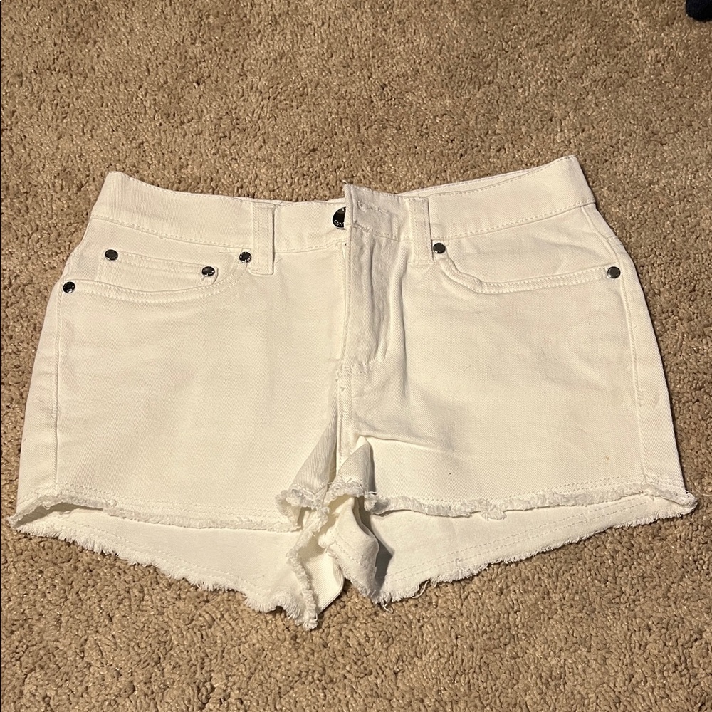 VENUS White Denim Frayed-Hem Shorts